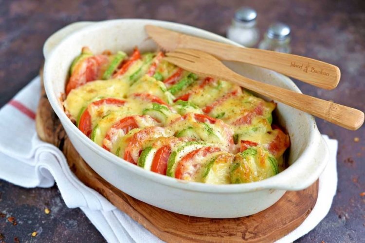 Ratatouille de calabacines en crema agria