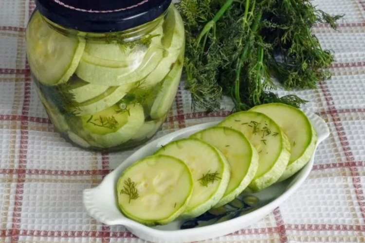 Lightly Salted Zucchini in a Jar