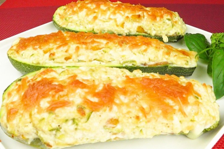 Stuffed Zucchini with Cottage Cheese and Cheese