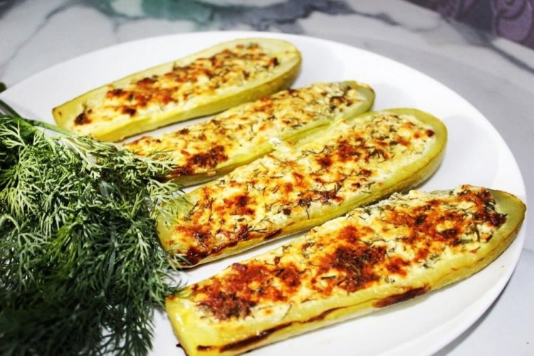 Zucchini with Processed Cheese in an Air Fryer