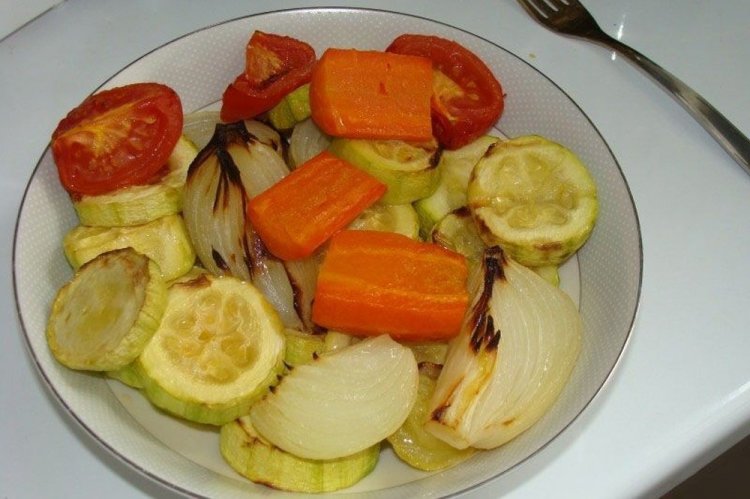 Zucchini with Vegetables in an Air Fryer