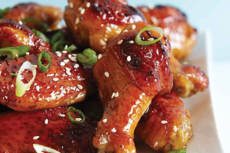 Muslos de pollo en salsa de soja y miel en freidora de aire
