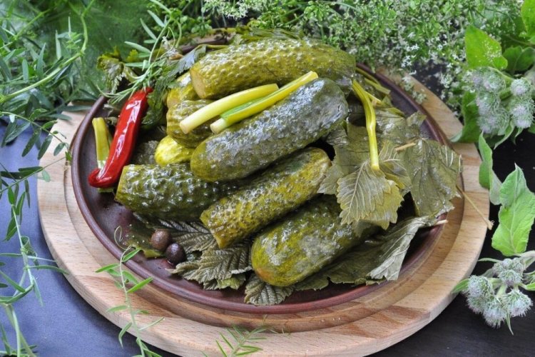 Cold Pickled Cucumbers with Herbs