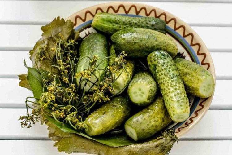Cold Pickled Cucumbers with Mint