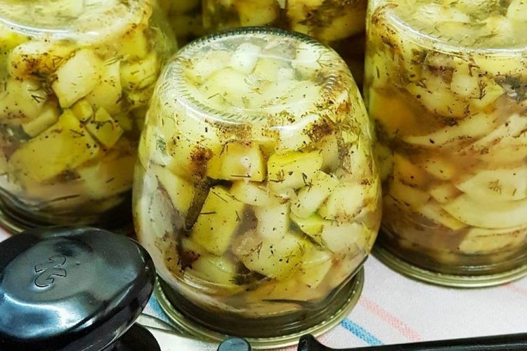 Zucchini like Milk Cap Mushrooms for Winter without Sterilization