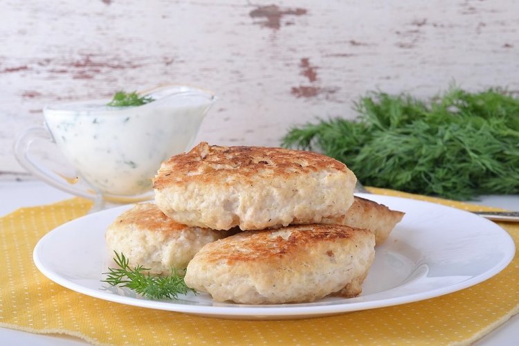 Chicken Cutlets with Cottage Cheese in an Air Fryer