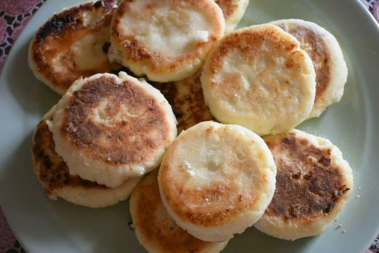 Syrniki with Semolina in an Air Fryer