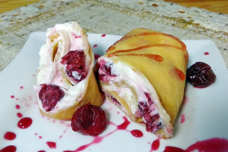 Cottage Cheese and Cherry Filling for Pancakes