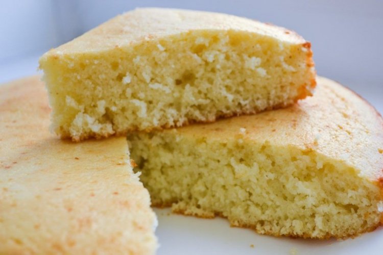 Semolina Cake (Mannik) with Whey
