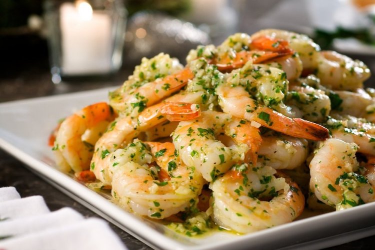 Camarones con salsa de ajo en freidora de aire