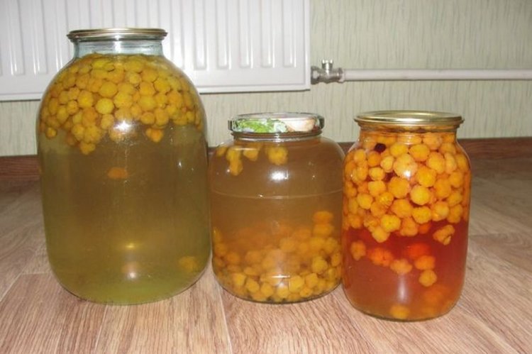 Cloudberry Compote for Winter