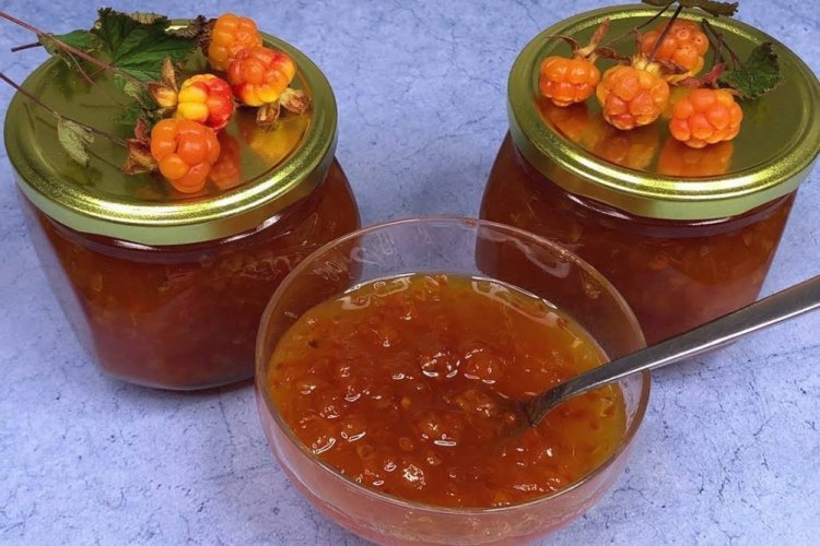 Cloudberry Jam with Lemon