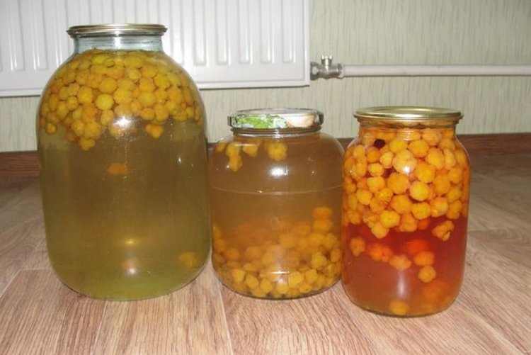 Cloudberry Compote for Winter