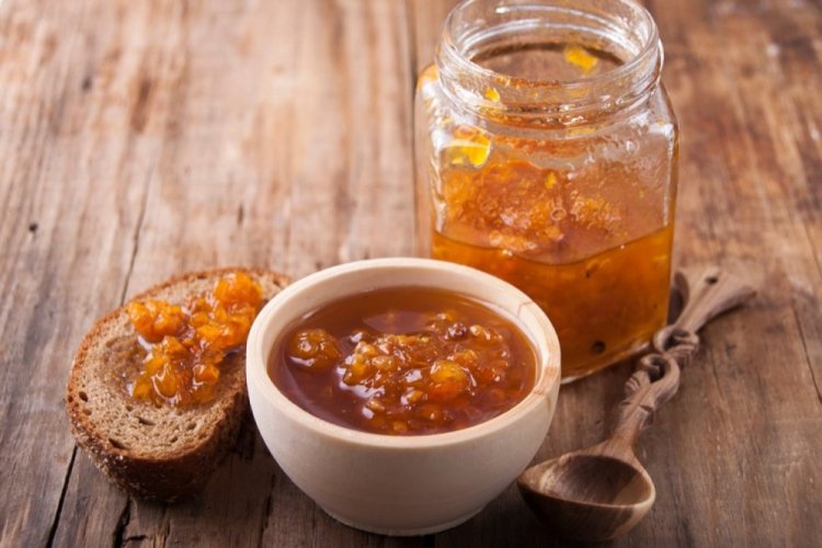 Cloudberries with Honey