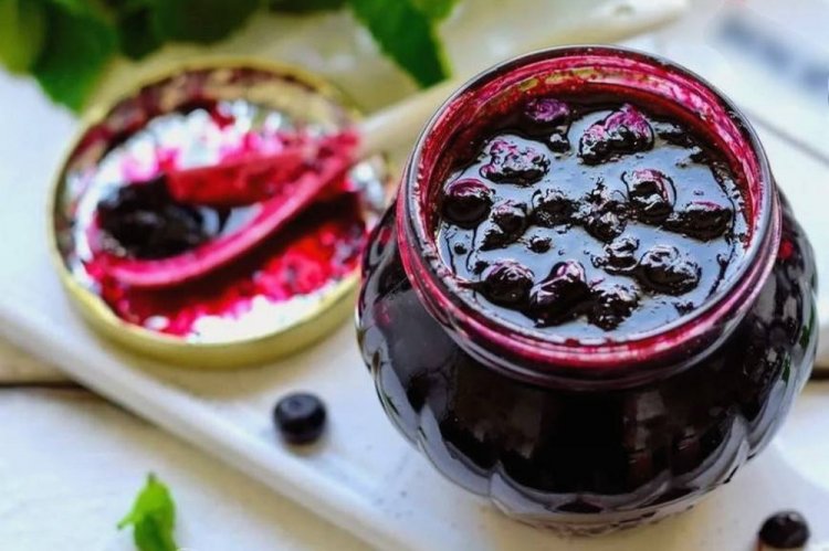 Blueberry and Bilberry Jam for Winter