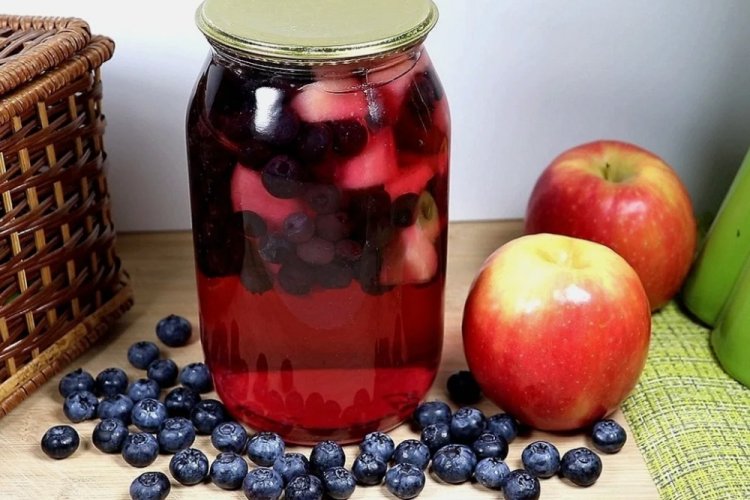 Blueberry and Apple Compote for Winter