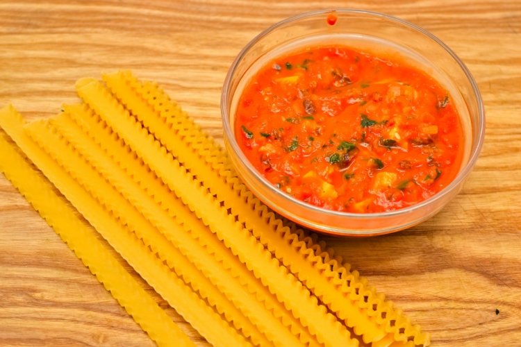 Salsa siciliana con anchoas y albahaca