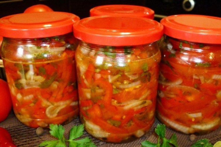 Vegetable Salad with Tomatoes without Vinegar for Winter