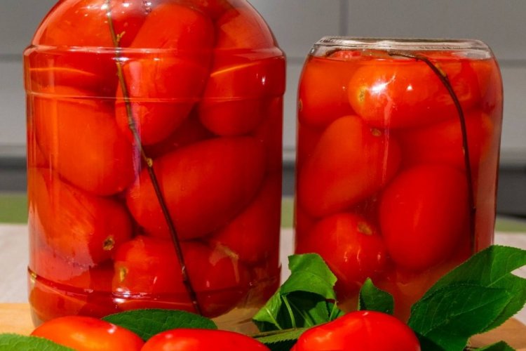Tomatoes with Citric Acid for Winter