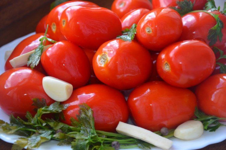 Fermented Tomatoes without Vinegar for Winter