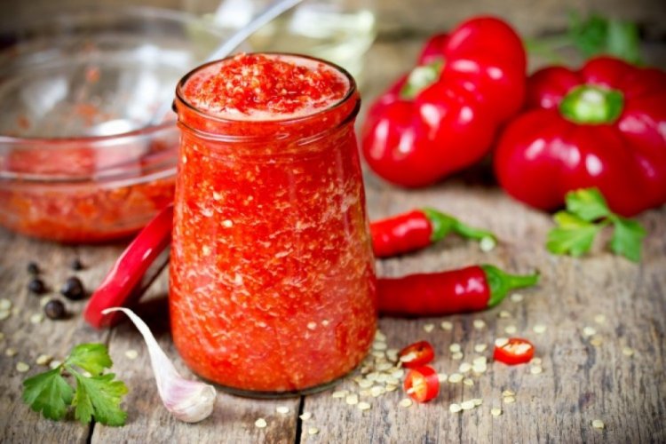 Adjika from Tomatoes with Bell Pepper without Vinegar for Winter