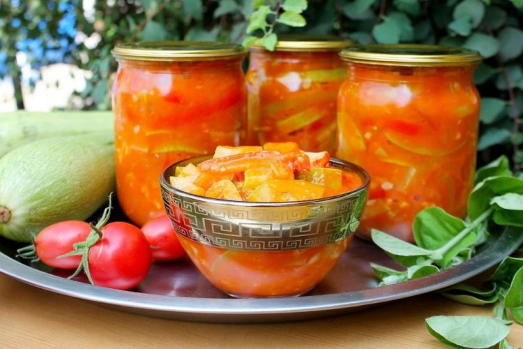 Zucchini Lecho without Vinegar for Winter