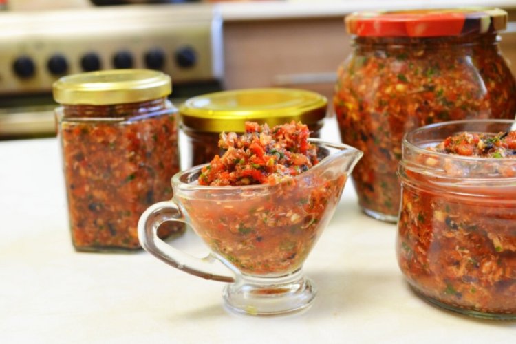Horseradish Sauce with Vegetables for Winter