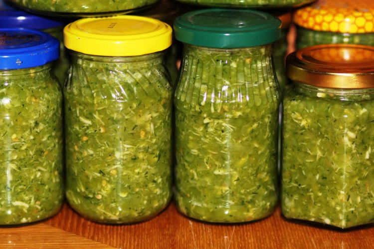 Green Tomato Horseradish Sauce for Winter