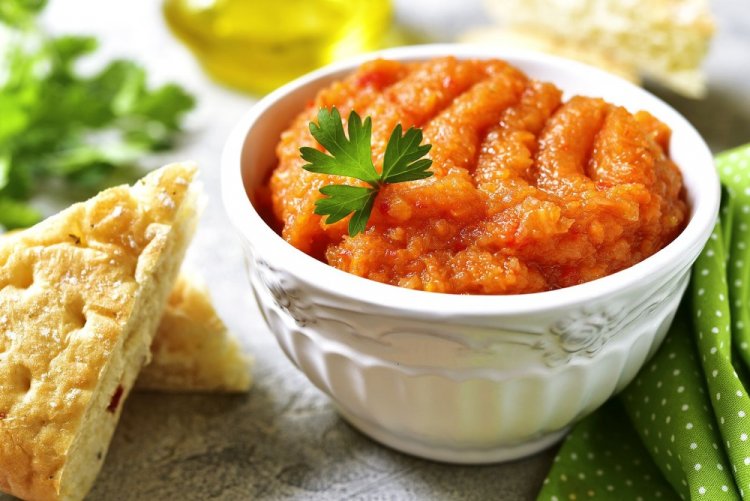 Vegetable Caviar with Apples for Winter
