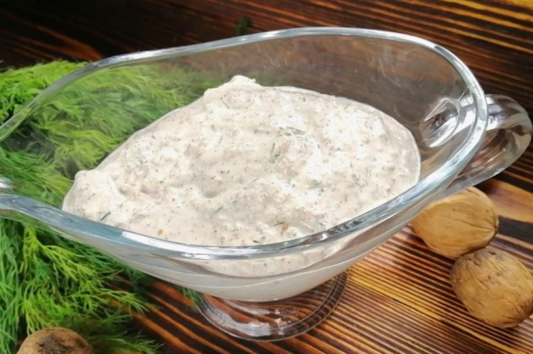 Sour Cream and Soy Sauce with Nuts
