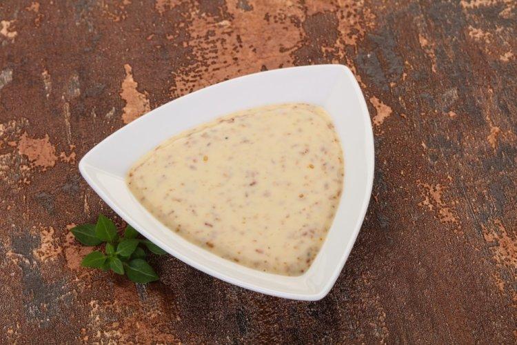 Cream Sauce with Walnuts and Herbs