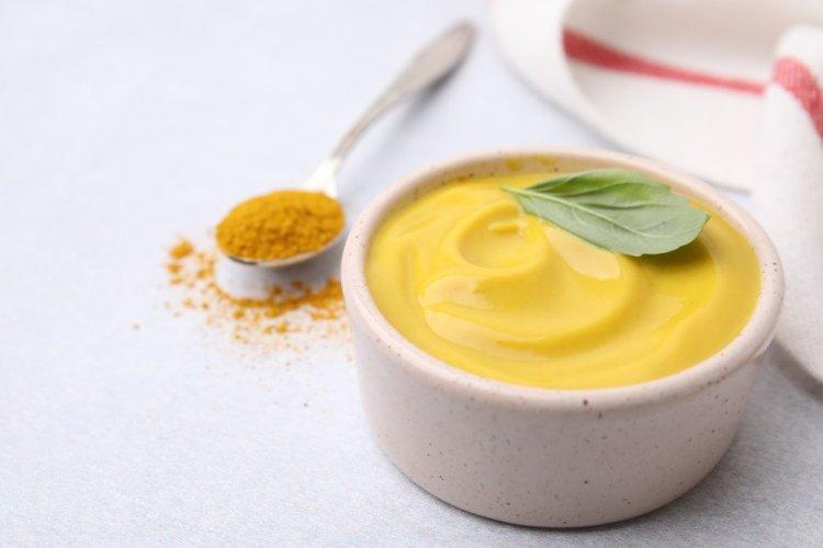 Cream Sauce with Curry