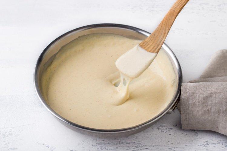 Cream Sauce with Cheese and Herbs