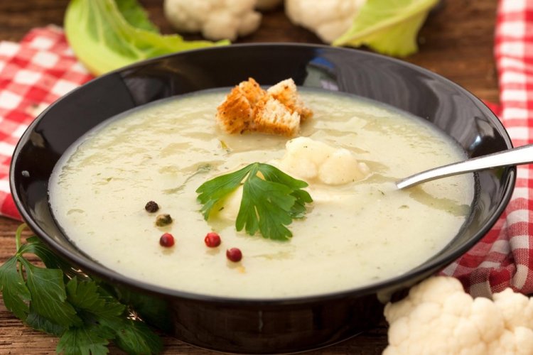Crema de calabacín y coliflor