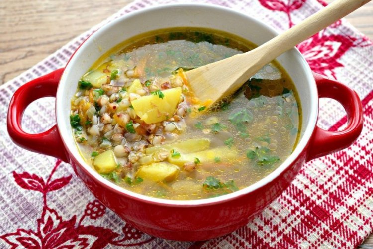 Sopa de trigo sarraceno para niños