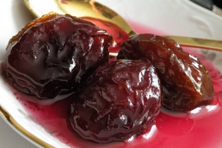 Prune Jam with Pits for Winter