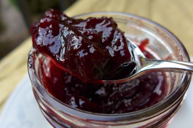 Baked Prune Jam for Winter