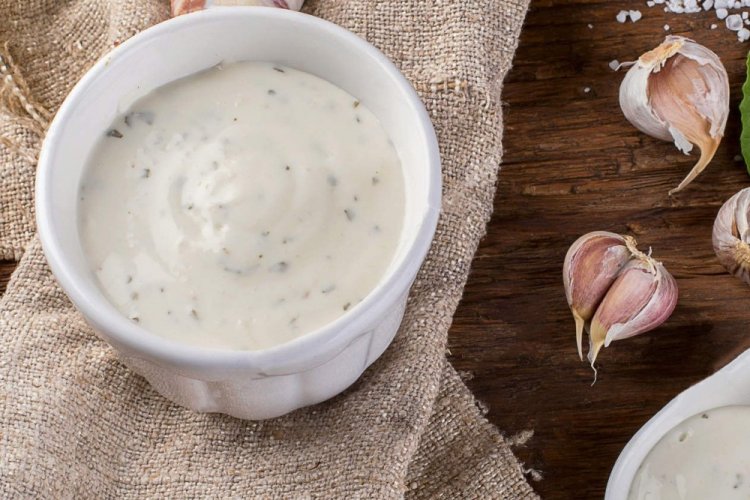 Garlic Sour Cream Sauce for Shawarma