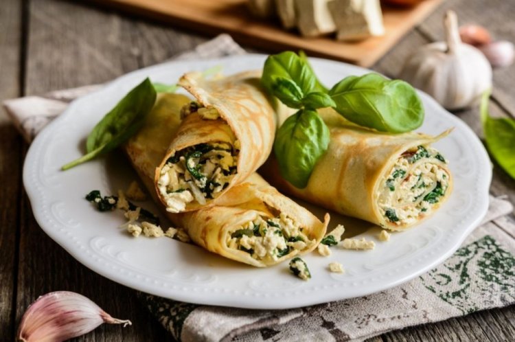 Meat Filling with Spinach for Pancakes