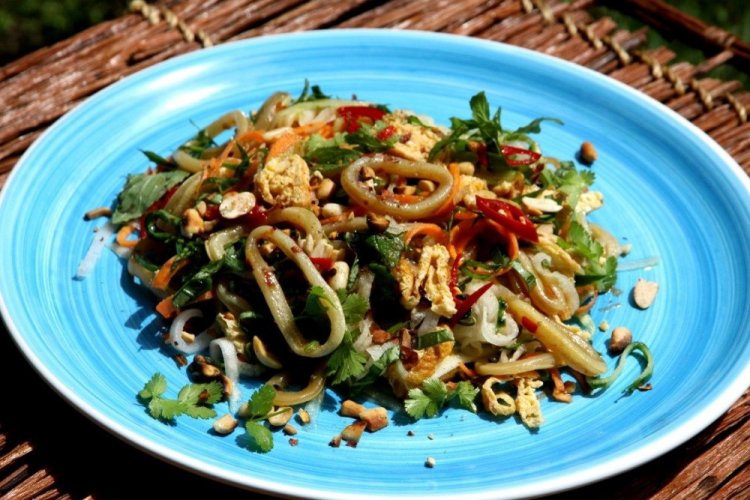 Thai Calamari and Omelet Salad