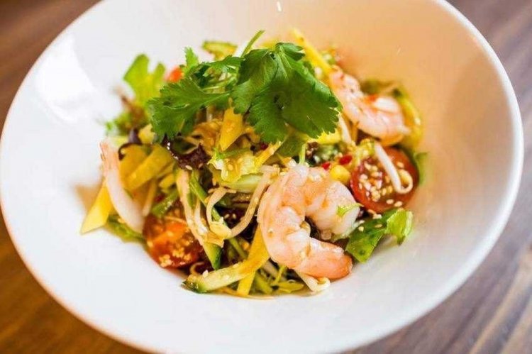 Thai Shrimp and Chili Sauce Salad