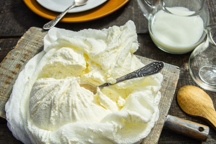 Homemade Cottage Cheese from Sour Milk