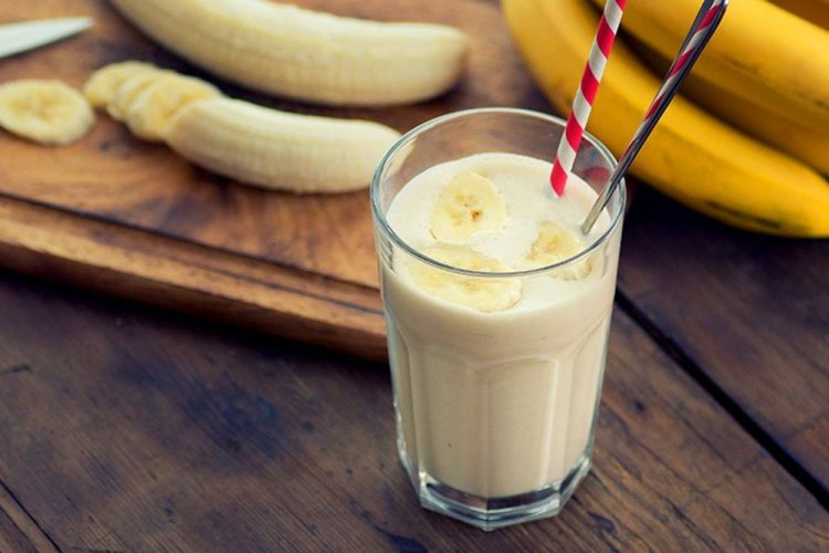 Banana and Sour Milk Smoothie