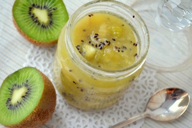 Zucchini Jam with Kiwi