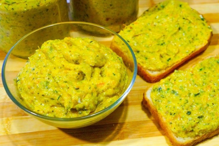 Untable de calabacín con hierbas para sándwiches