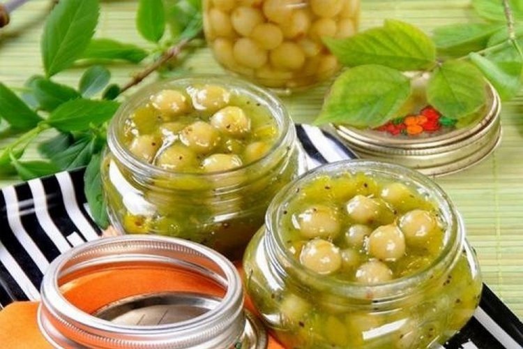 Whole Gooseberry and Lemon Jam