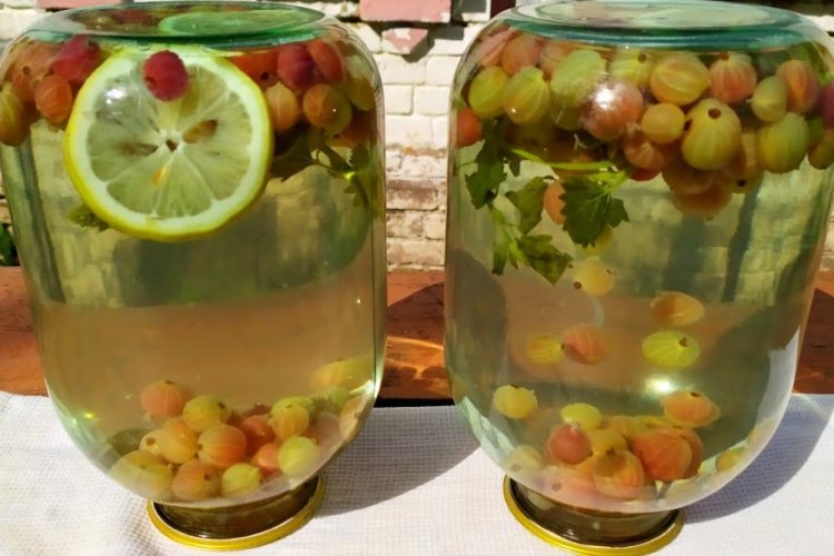 Gooseberry and Lemon Compote for Winter