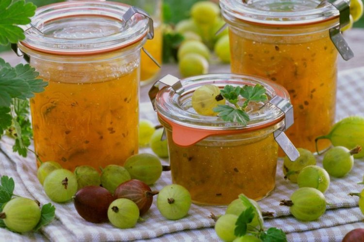 Gooseberry and Lemon Jam for Winter