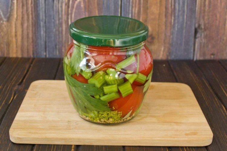 Tomatoes with Celery Stalks for Winter