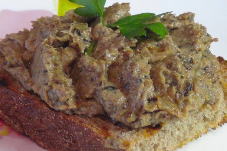 Eggplant Spread with Mushrooms